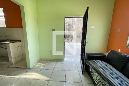 Sala de casa para alugar com 2 quartos, 75m² em Vila São Luis, Duque de Caxias