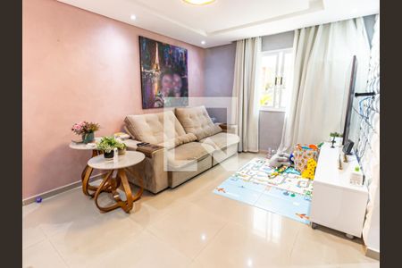 Sala de casa de condomínio à venda com 3 quartos, 192m² em Vila Invernada, São Paulo