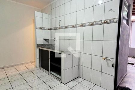Foto 02 de casa à venda com 3 quartos, 98m² em Parque Residencial Vila União, Campinas