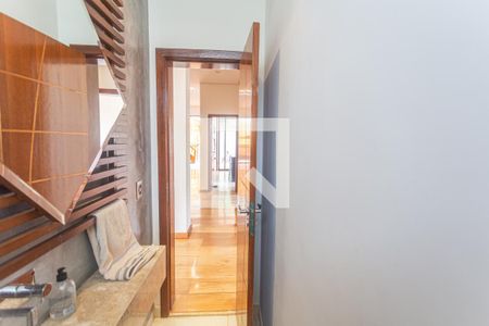 Lavabo de casa à venda com 5 quartos, 192m² em Paraíso, Belo Horizonte