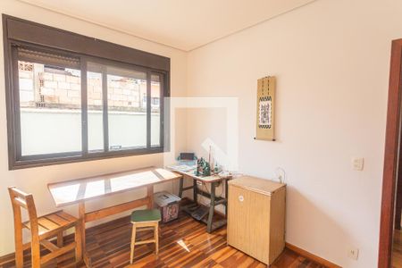 Quarto 1 de casa à venda com 5 quartos, 192m² em Paraíso, Belo Horizonte