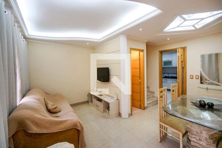 Sala de casa de condomínio à venda com 2 quartos, 115m² em Chácara Seis de Outubro, São Paulo