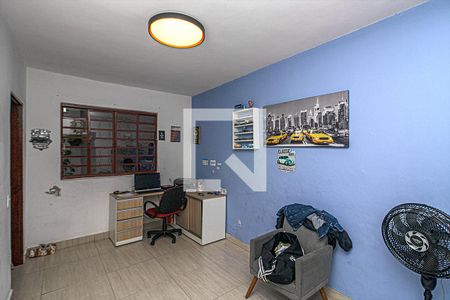 Escritório de casa à venda com 2 quartos, 360m² em Vila Liviero, São Paulo