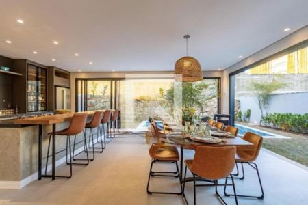 Foto 01 de casa de condomínio à venda com 5 quartos, 400m² em Swiss Park, Campinas