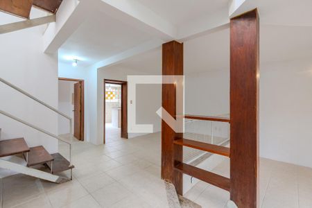 Sala de casa à venda com 3 quartos, 325m² em Serraria, Porto Alegre