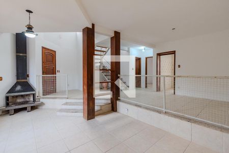 Sala de casa à venda com 3 quartos, 325m² em Serraria, Porto Alegre