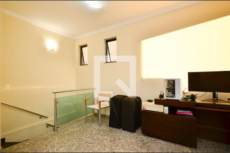 Sala de casa à venda com 3 quartos, 550m² em Colégio Batista, Belo Horizonte