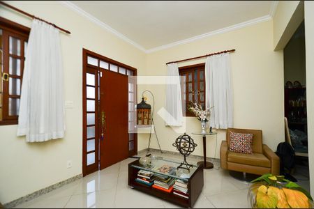 Sala de casa à venda com 3 quartos, 550m² em Colégio Batista, Belo Horizonte