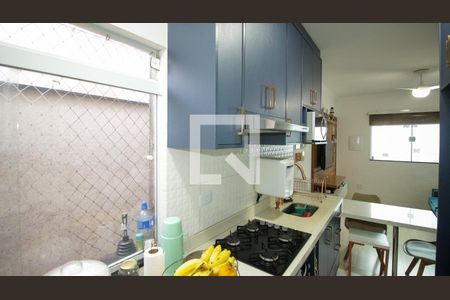 Cozinha de apartamento à venda com 2 quartos, 38m² em Vila Celeste, São Paulo