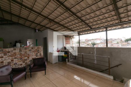 Sala de casa à venda com 5 quartos, 200m² em Jaqueline, Belo Horizonte