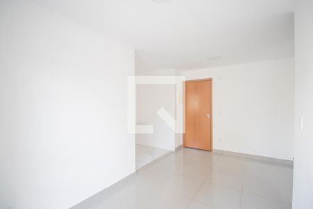 Sala de apartamento para alugar com 2 quartos, 50m² em Colubandê, São Gonçalo