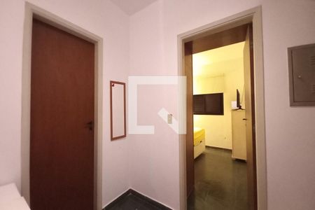 Hall dos Quartos de apartamento para alugar com 1 quarto, 60m² em Nova Campinas, Campinas