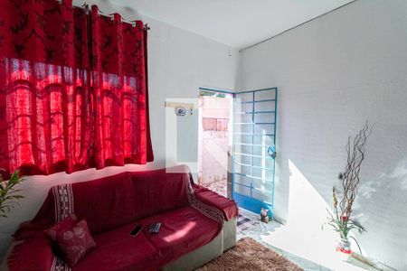 Sala de casa à venda com 2 quartos, 360m² em Piratininga, Belo Horizonte