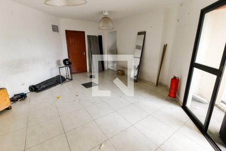 Sala de apartamento à venda com 2 quartos, 75m² em Chácara Agrindus, Taboão da Serra