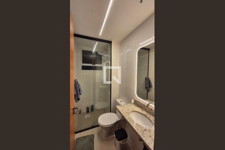 Banheiro de apartamento à venda com 2 quartos, 55m² em Camaquã, Porto Alegre