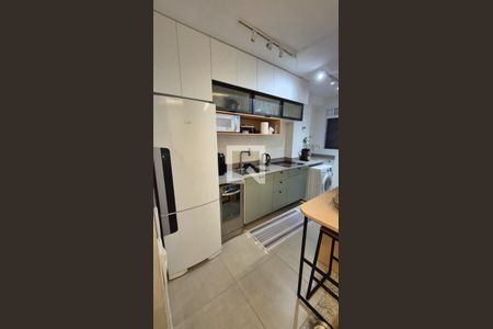 Cozinha de apartamento à venda com 2 quartos, 55m² em Camaquã, Porto Alegre