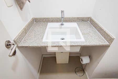 Lavabo de apartamento à venda com 2 quartos, 77m² em Jacarepaguá, Rio de Janeiro