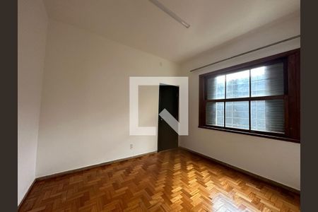 Casa à venda com 5 quartos, 228m² em Santo Antônio, Belo Horizonte