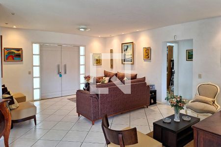 Sala de casa de condomínio à venda com 7 quartos, 483m² em Vila Progresso, Niterói