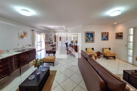 Sala de casa de condomínio à venda com 7 quartos, 483m² em Vila Progresso, Niterói