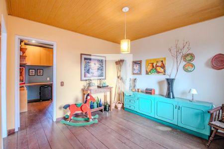 Sala Íntima de casa à venda com 5 quartos, 268m² em Parque Santa Fé, Porto Alegre