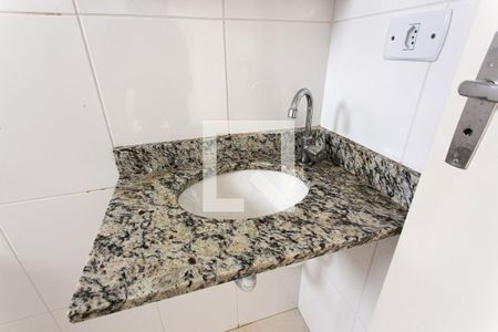 Banheiro de apartamento à venda com 1 quarto, 34m² em Vila Nova Manchester, São Paulo