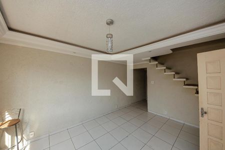 Sala de casa à venda com 3 quartos, 104m² em Vila Fatima, São Paulo