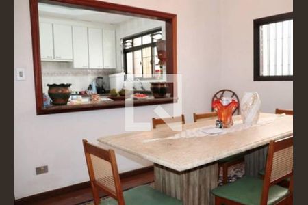 Casa de Condomínio à venda com 4 quartos, 268m² em Água Rasa, São Paulo