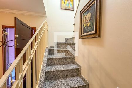 Escada de casa à venda com 2 quartos, 125m² em Nova Petrópolis, São Bernardo do Campo