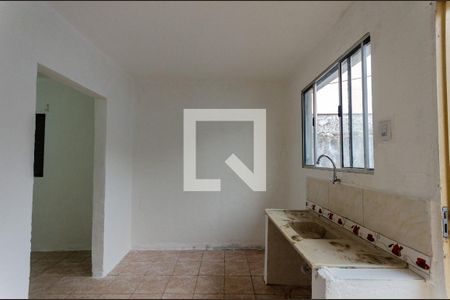 Cozinha de casa para alugar com 1 quarto, 40m² em Parque Maria Domitila, São Paulo