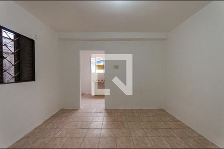 Quarto de casa para alugar com 1 quarto, 40m² em Parque Maria Domitila, São Paulo