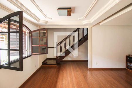 Sala de casa para alugar com 4 quartos, 250m² em Rocha Sobrinho, Mesquita