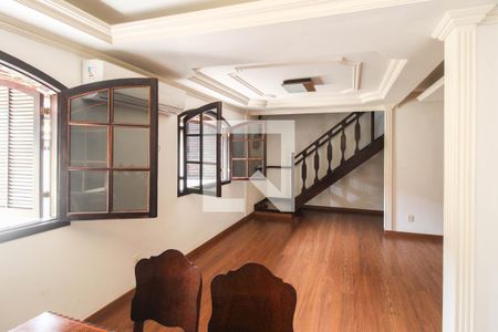 Sala de casa para alugar com 4 quartos, 250m² em Rocha Sobrinho, Mesquita