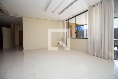 Sala 1 de casa de condomínio para alugar com 5 quartos, 1000m² em Sh Contagem, Brasília