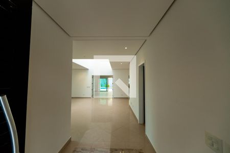 Sala de casa de condomínio para alugar com 6 quartos, 550m² em Residencial Morada dos Lagos, Barueri