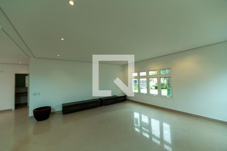 Sala de casa de condomínio para alugar com 6 quartos, 550m² em Residencial Morada dos Lagos, Barueri