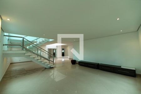 Sala de casa de condomínio para alugar com 6 quartos, 550m² em Residencial Morada dos Lagos, Barueri