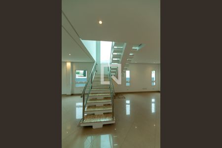 Sala de casa de condomínio para alugar com 6 quartos, 550m² em Residencial Morada dos Lagos, Barueri