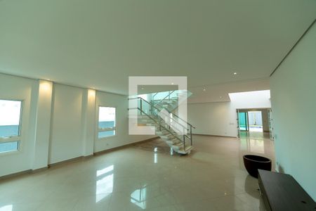 Sala de casa de condomínio para alugar com 6 quartos, 550m² em Residencial Morada dos Lagos, Barueri