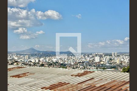 Vista da Sala de apartamento à venda com 3 quartos, 83m² em Nova Cachoeirinha, Belo Horizonte