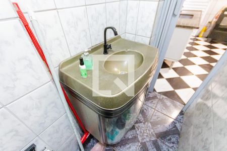 Lavabo de casa à venda com 4 quartos, 185m² em Vila Lucinda, Santo André