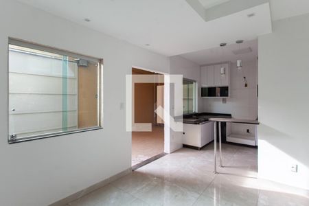 Sala de casa à venda com 2 quartos, 85m² em Cândida Ferreira, Contagem