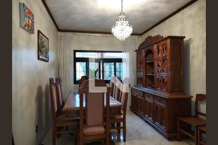 Casa à venda com 5 quartos, 450m² em Vila Londrina, São Paulo