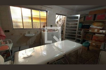 Casa à venda com 2 quartos, 171m² em Vila Linda, Santo André