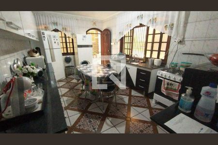 Casa à venda com 2 quartos, 171m² em Vila Linda, Santo André