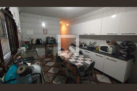 Casa à venda com 2 quartos, 171m² em Vila Linda, Santo André