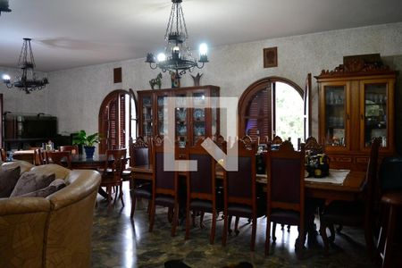 Sala de casa para alugar com 4 quartos, 650m² em Vila Pires, Santo André