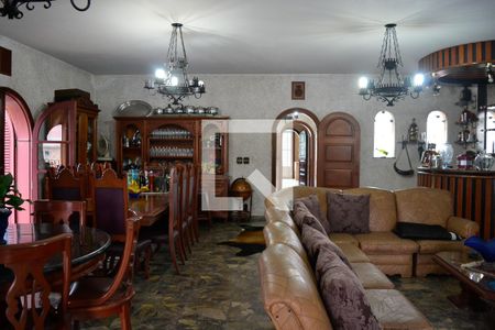 Sala de casa para alugar com 4 quartos, 650m² em Vila Pires, Santo André