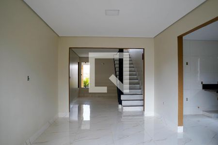 Sala de casa para alugar com 4 quartos, 600m² em Parque Sao Jorge, Aparecida de Goiânia