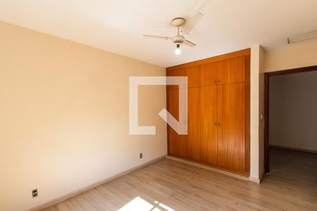 Quarto 1 de casa à venda com 4 quartos, 214m² em Vila Matilde, São Paulo